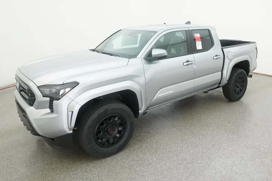 2025 Toyota Tacoma SR5 photo 1