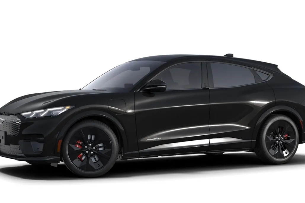 2025 Ford Mustang Mach-E GT photo 1