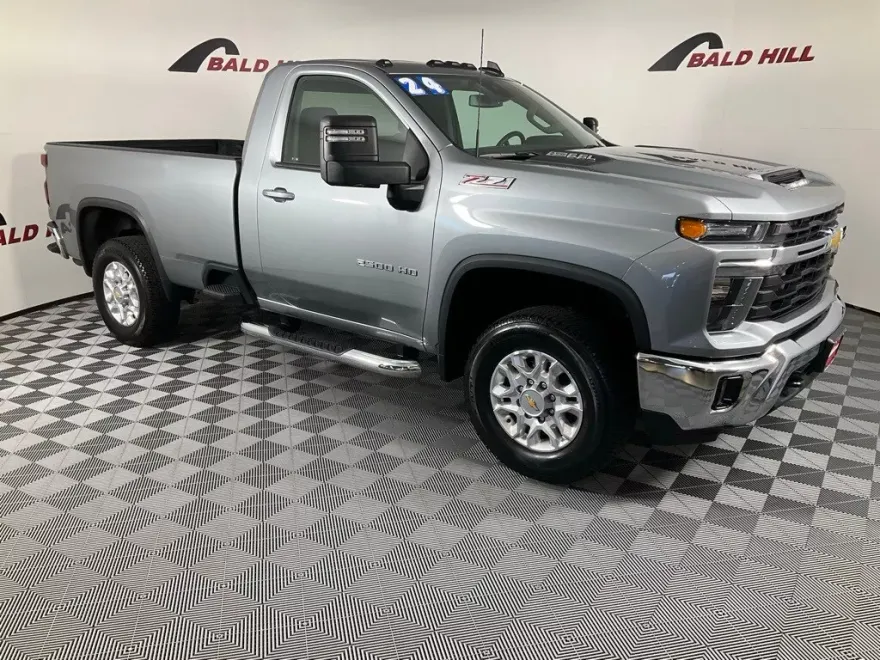 2024 Chevrolet Silverado 2500HD LT photo 1