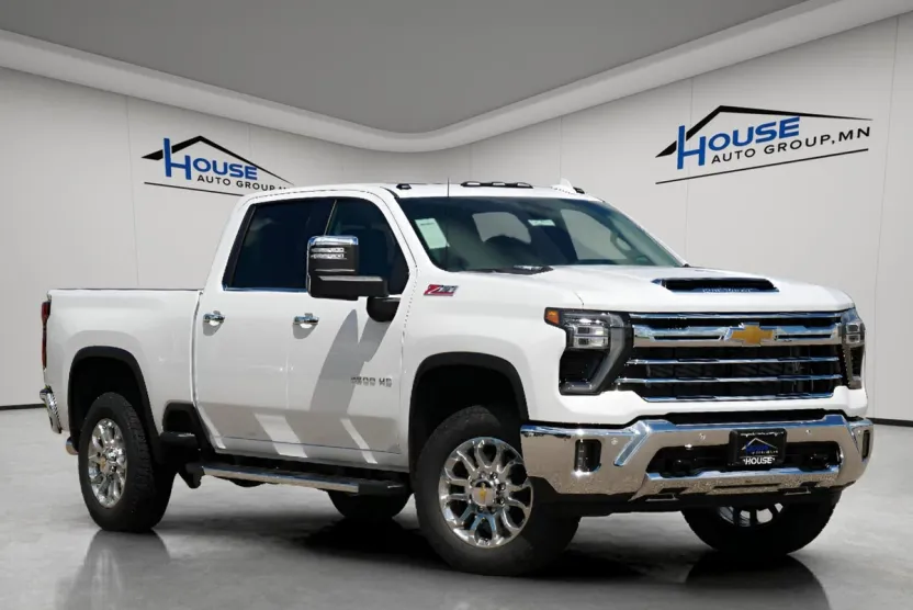 2025 Chevrolet Silverado 3500HD LTZ photo 1