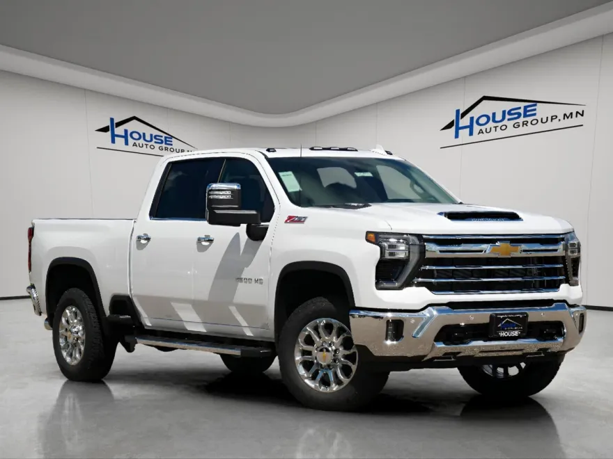 2025 Chevrolet Silverado 3500HD LTZ photo 1