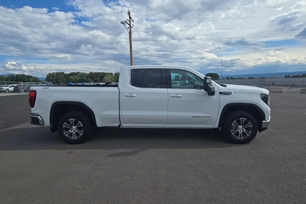 2026 Gmc Sierra 1500 SLE photo 1