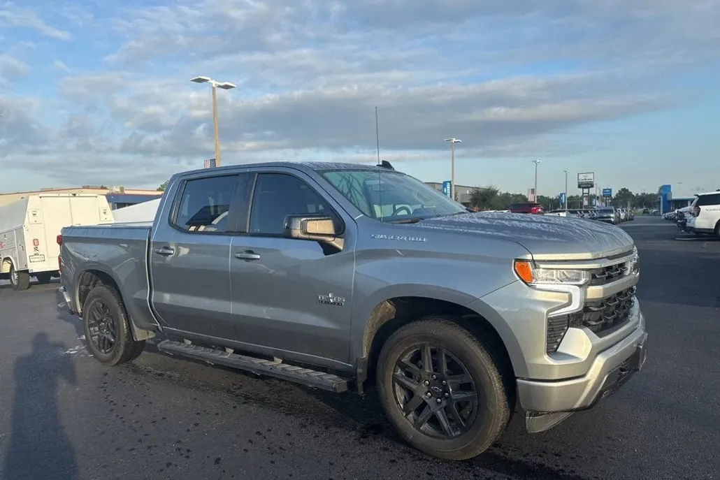 2024 Chevrolet Silverado RST photo 1