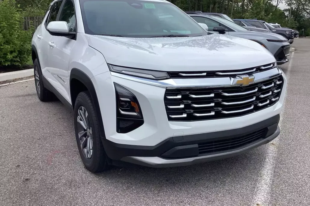2026 Chevrolet Equinox LT photo 1