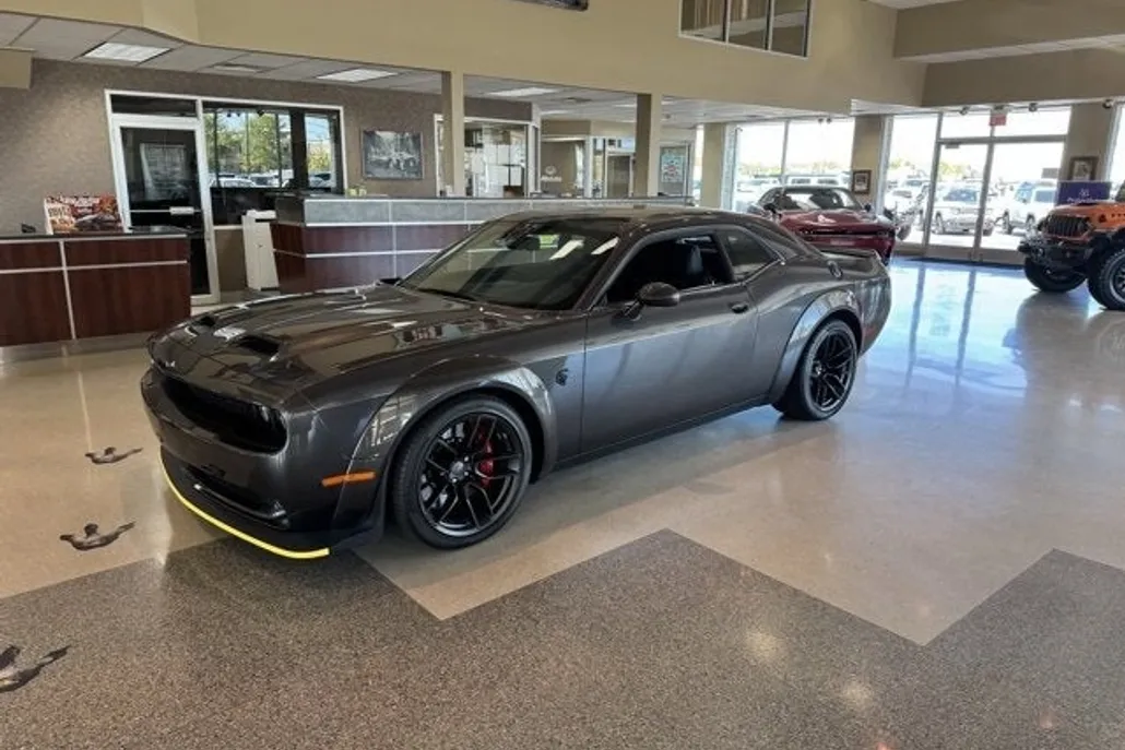 2023 Dodge Challenger SRT8 Hellcat Widebody photo 1