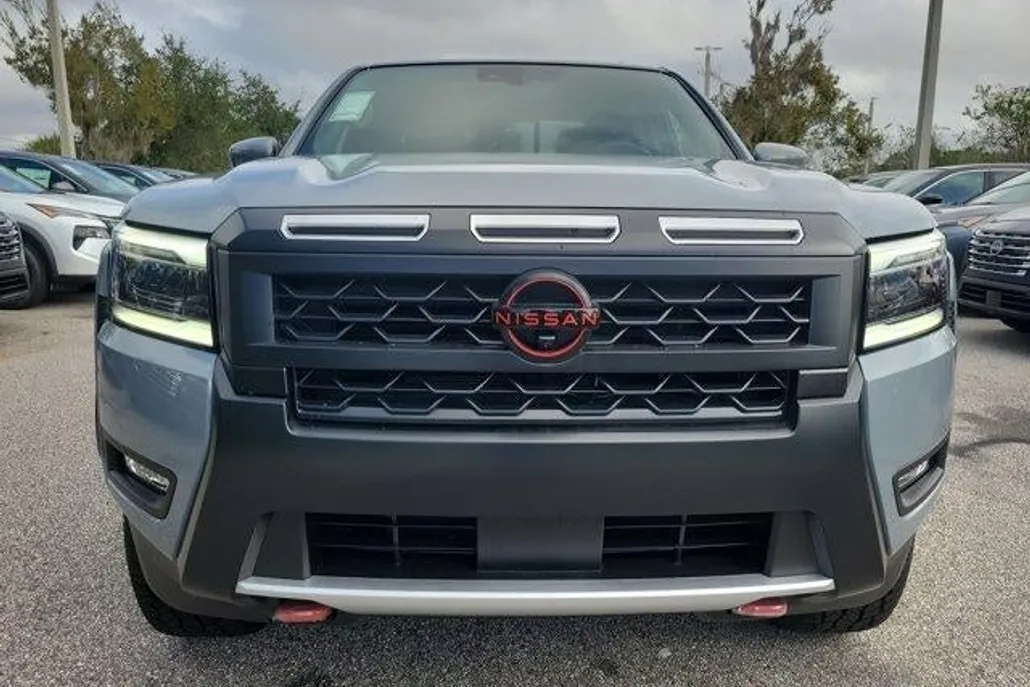 2025 Nissan Frontier Crew Cab PRO-X photo 1
