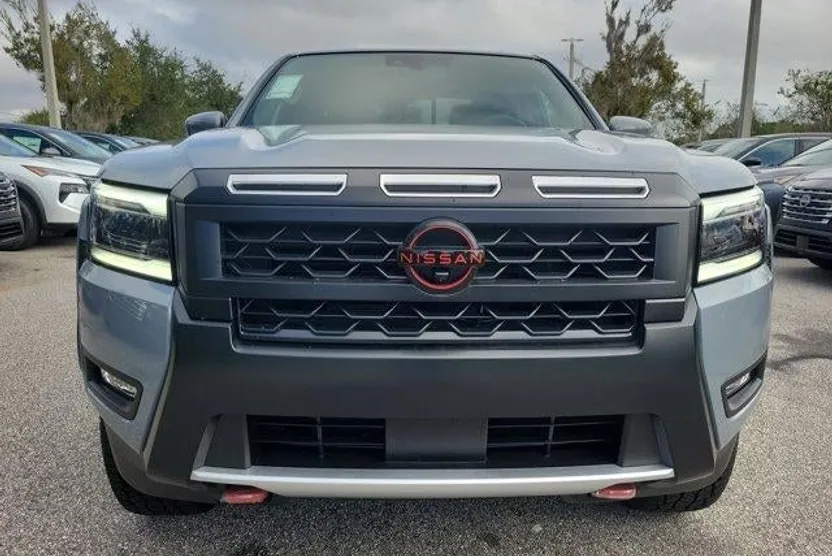 2025 Nissan Frontier Crew Cab PRO-X photo 1