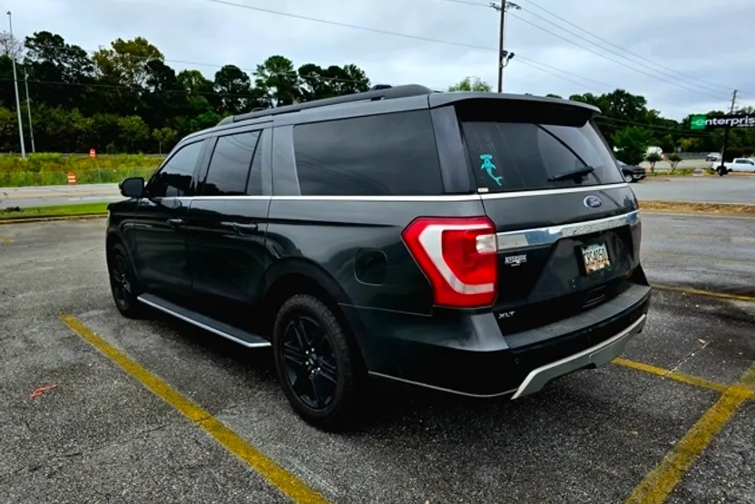 2021 Ford Expedition MAX XLT photo 1