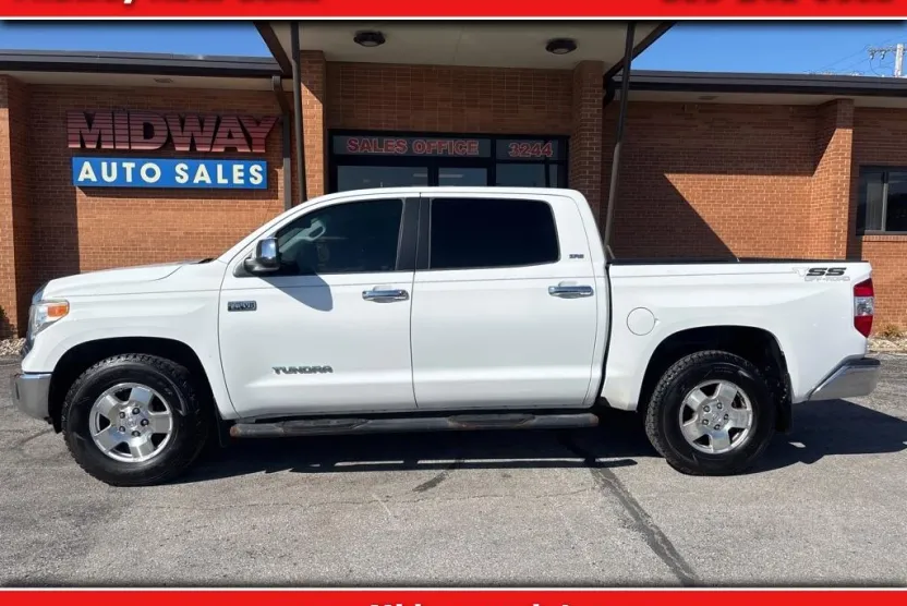 2014 Toyota Tundra CrewMax SR5 photo 1