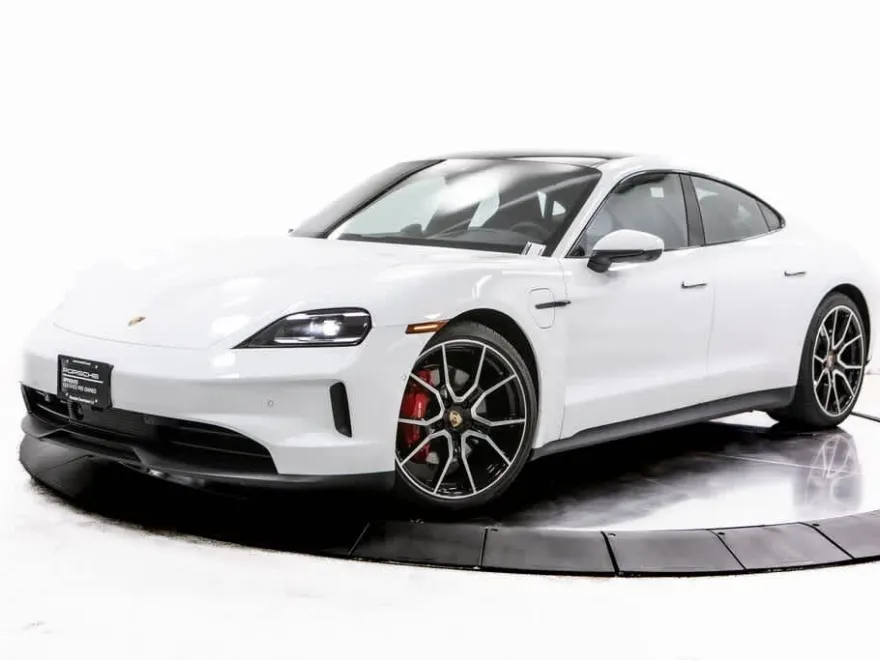 2025 Porsche Taycan 4S photo 1