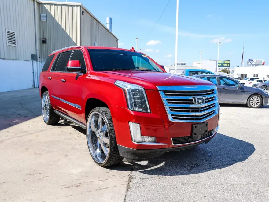 2015 Cadillac Escalade Platinum photo 1
