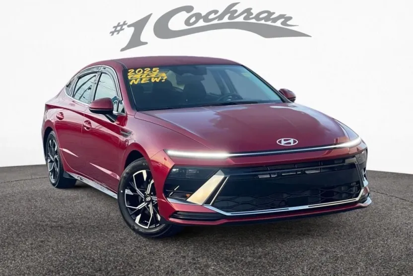 2025 Hyundai Sonata SEL photo 1