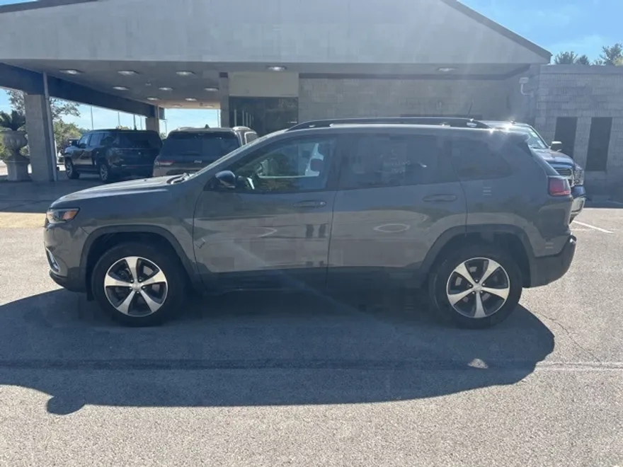 2022 Jeep Cherokee Limited photo 1