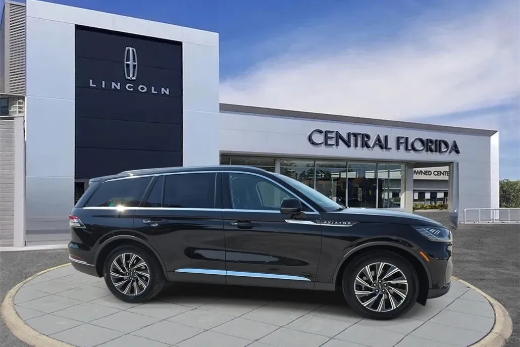 2025 Lincoln Aviator Premiere photo 1