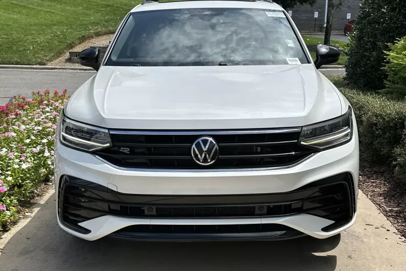 2022 Volkswagen Tiguan SE R-Line Black photo 1