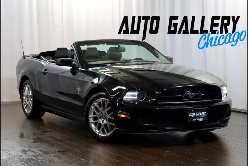 2014 Ford Mustang V6 photo 1