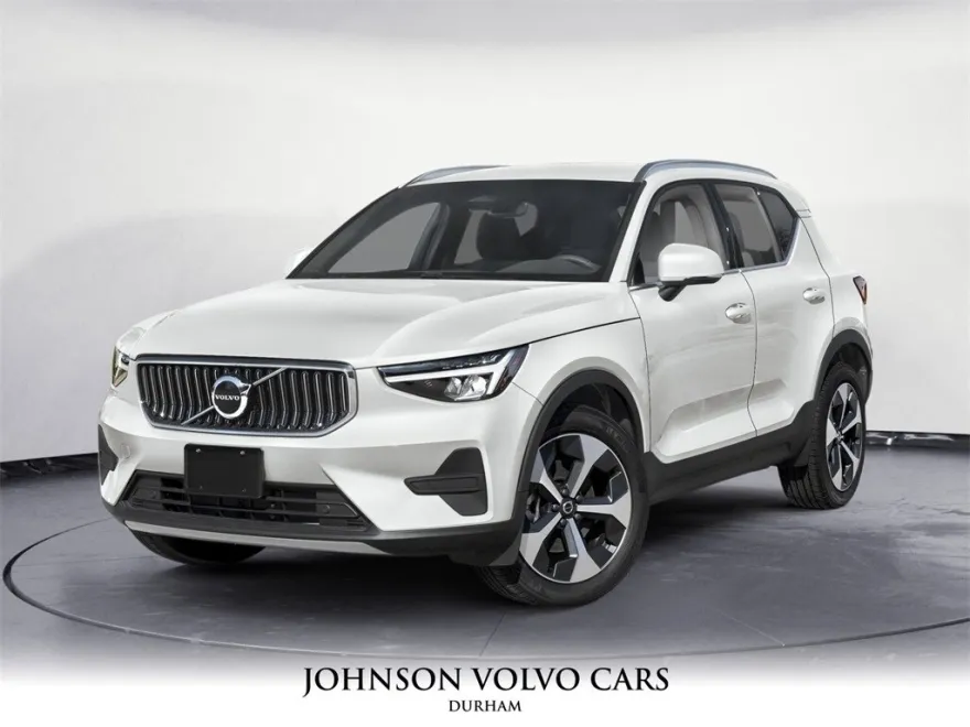 2025 Volvo XC40 photo 1