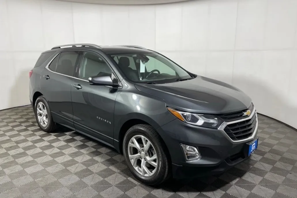 2020 Chevrolet Equinox LT photo 1