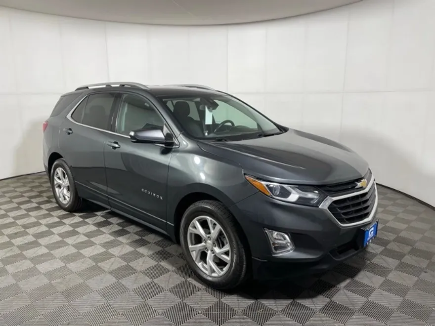 2020 Chevrolet Equinox LT photo 1