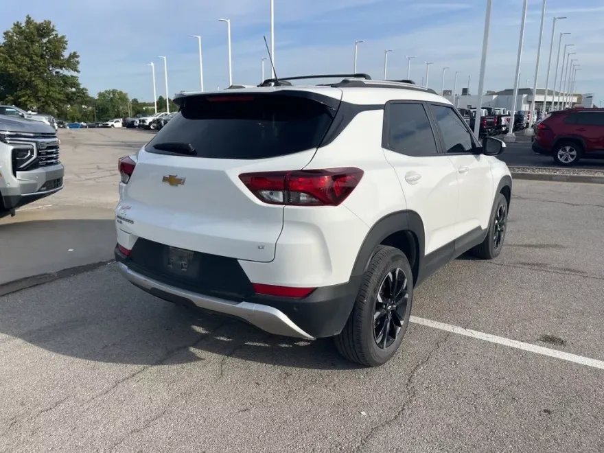 2023 Chevrolet Trailblazer LT photo 1