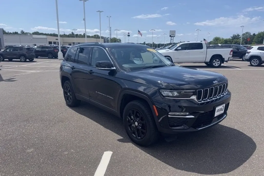 2024 Jeep Grand Cherokee Limited photo 1