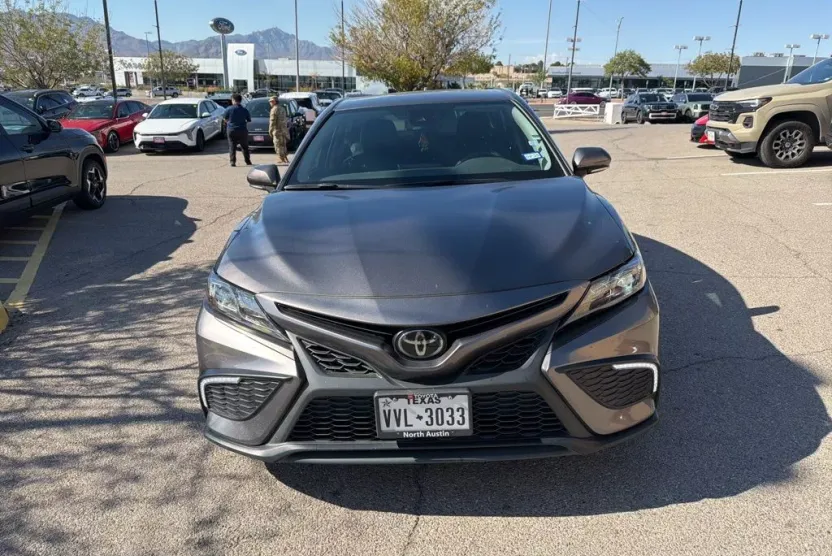 2024 Toyota Camry SE photo 1