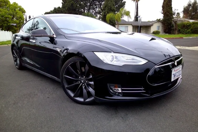 2015 Tesla Model S 70D photo 1