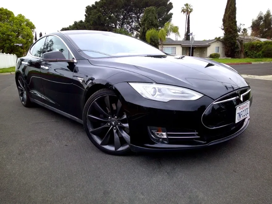 2015 Tesla Model S 70D photo 1