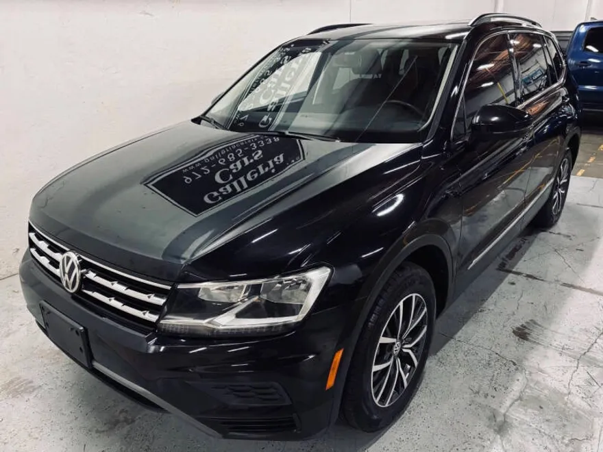 2020 Volkswagen Tiguan SE photo 1