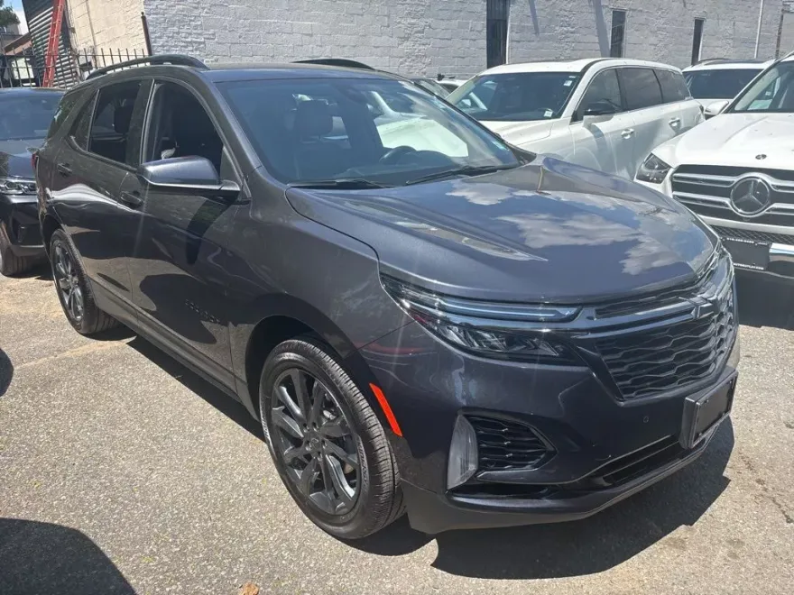 2022 Chevrolet Equinox RS photo 1
