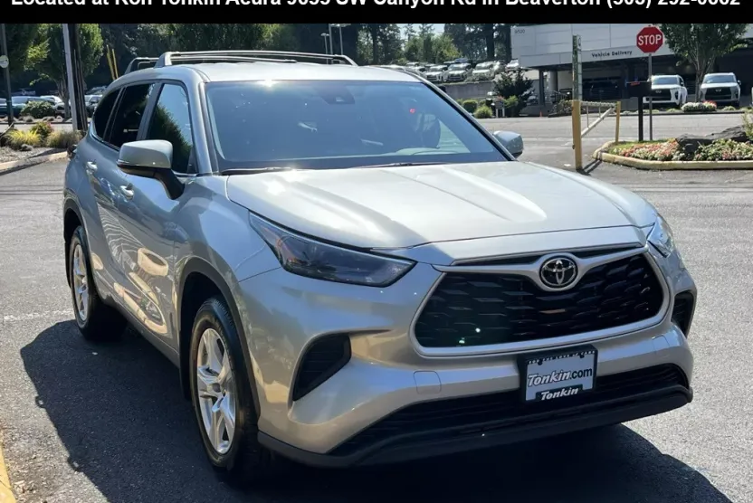 2023 Toyota Highlander L photo 1