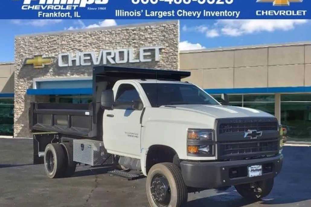 2024 Chevrolet Silverado 5500HD Work Truck photo 1
