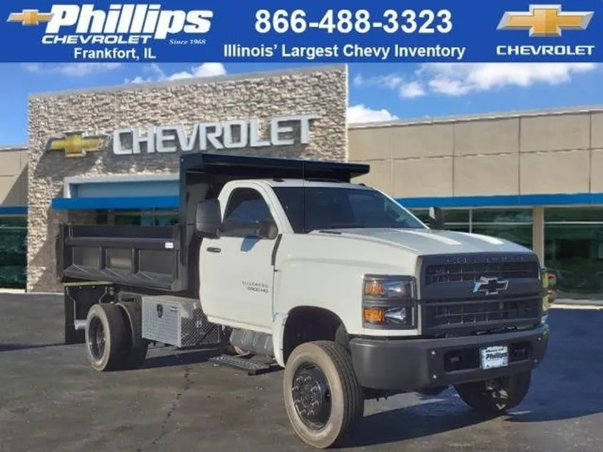 2024 Chevrolet Silverado 5500HD Work Truck photo 1