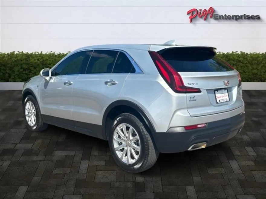 2019 Cadillac XT4 Luxury photo 1