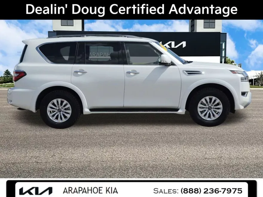2023 Nissan Armada SV photo 1