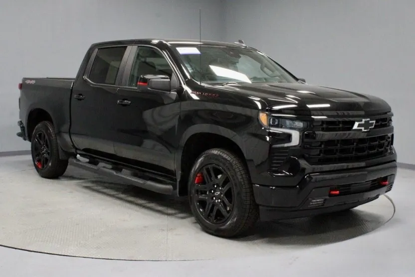 2023 Chevrolet Silverado 1500 RST photo 1
