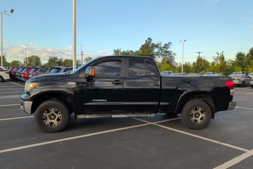 2008 Toyota Tundra SR5 photo 1