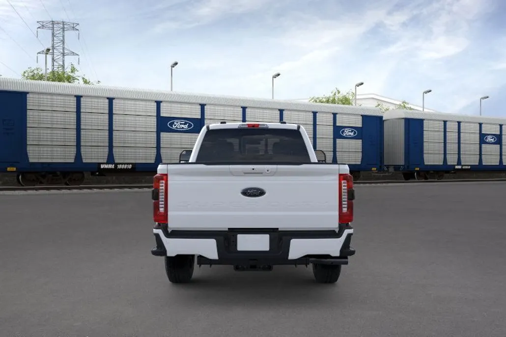 2026 Ford F-350 Lariat photo 1