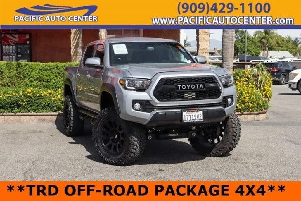 2019 Toyota Tacoma TRD Off-Road photo 1