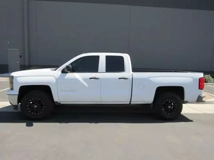 2014 Chevrolet Silverado 1500 LT photo 1