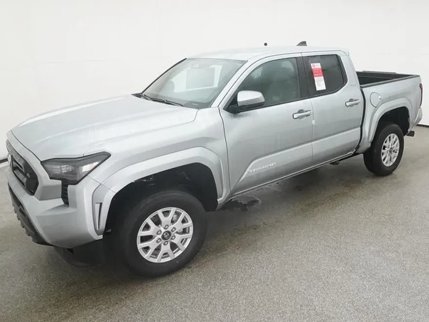 2025 Toyota Tacoma SR5 photo 1