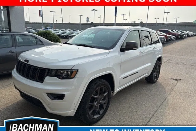 2021 Jeep Grand Cherokee Anniversary Edition photo 1