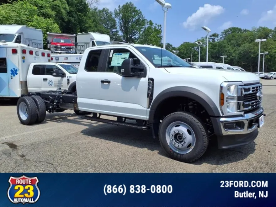 2025 Ford F-550 XL photo 1