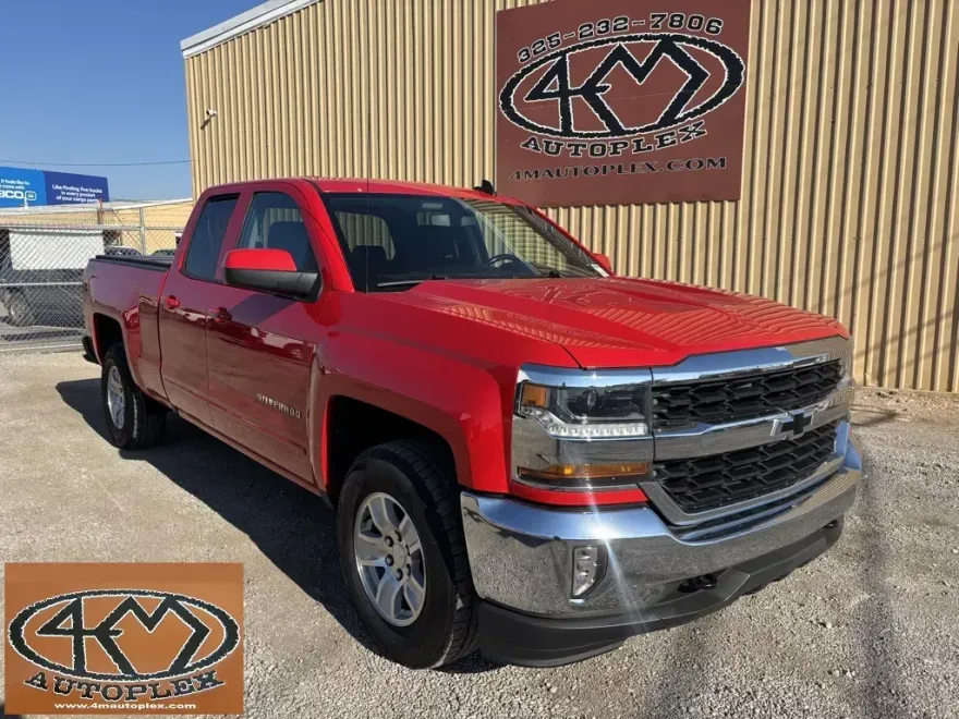 2018 Chevrolet Silverado 1500 LT photo 1