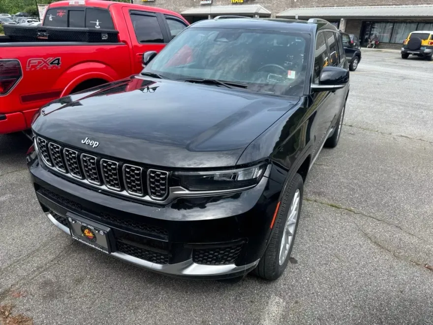 2021 Jeep Grand Cherokee L Summit photo 1
