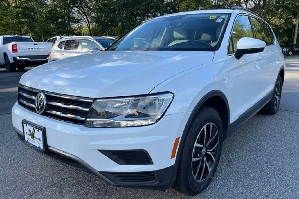 2021 Volkswagen Tiguan SE photo 1