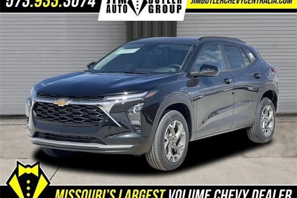 2025 Chevrolet Trax LT photo 1