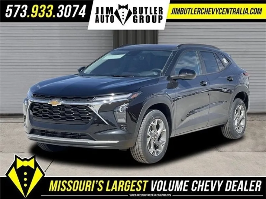 2025 Chevrolet Trax LT photo 1