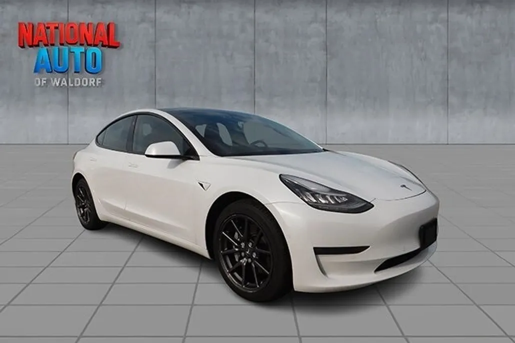 2019 Tesla Model 3 Long Range photo 1