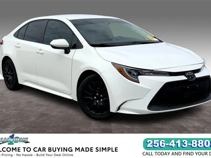 2022 Toyota Corolla LE photo 1